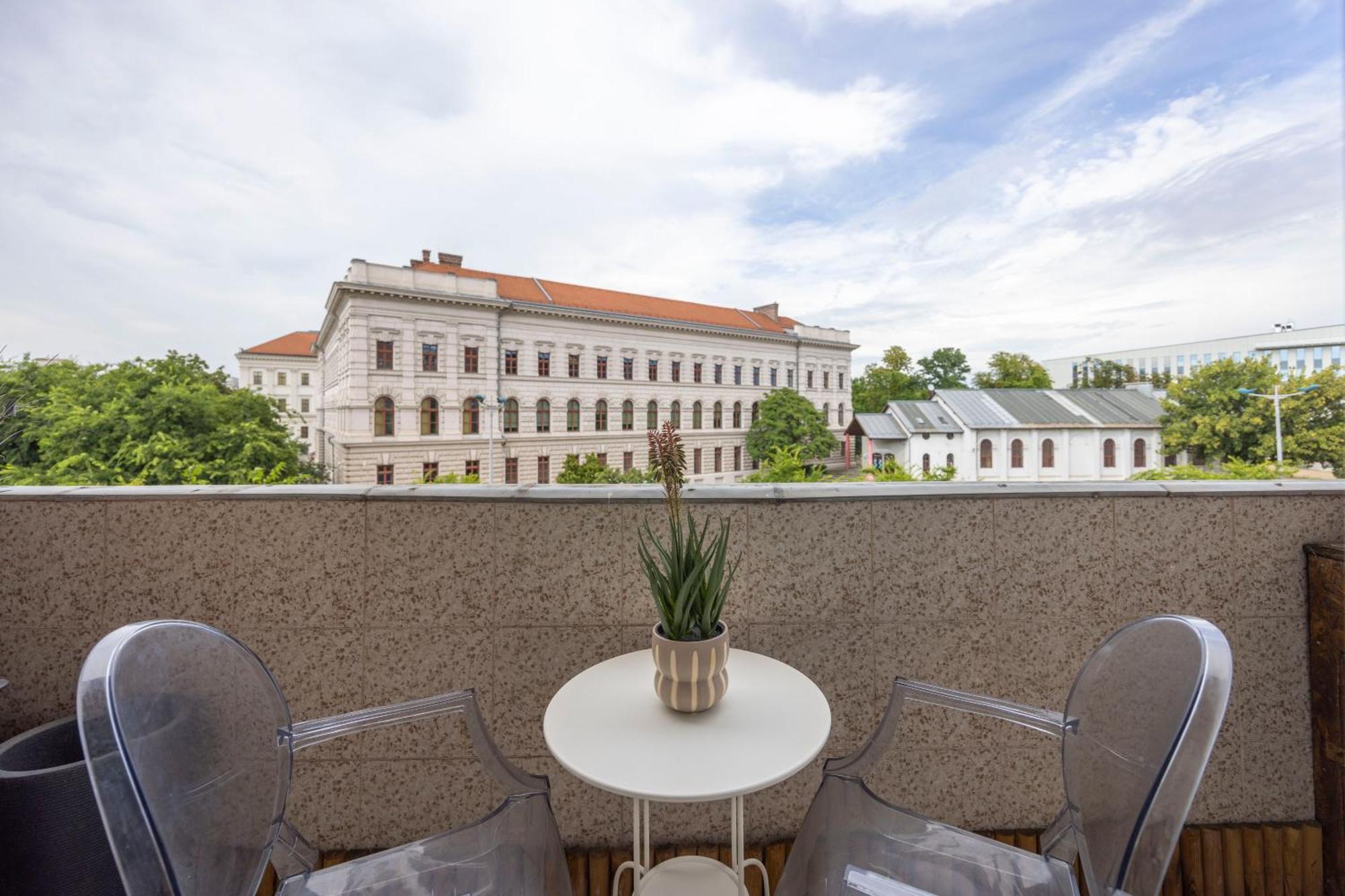 Luxy Central Spacious & Cozy Residence With Balcony Budapest Exterior photo