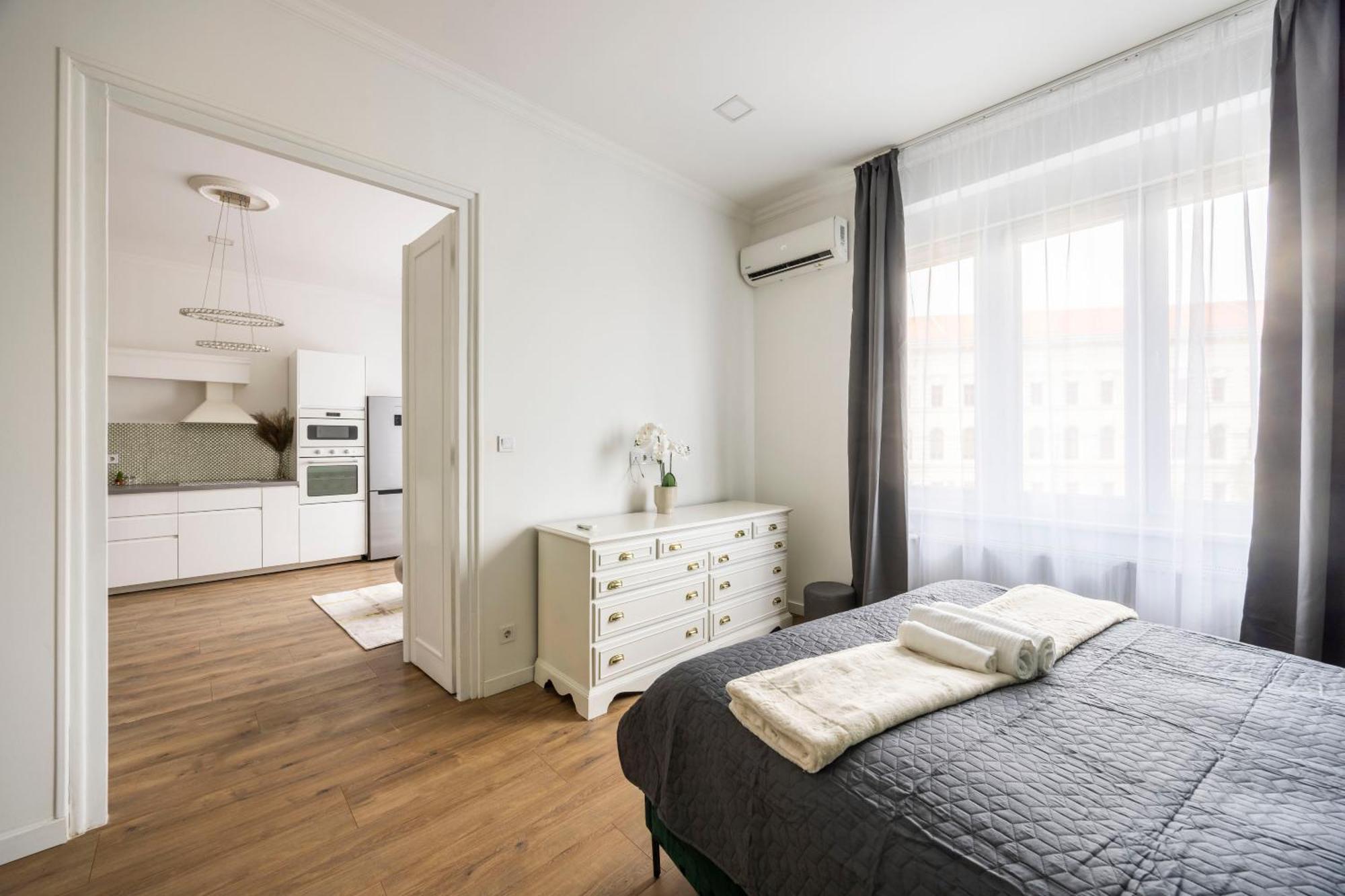 Luxy Central Spacious & Cozy Residence With Balcony Budapest Exterior photo